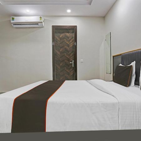 מלון דלהי Townhouse Vip Grand מראה חיצוני תמונה